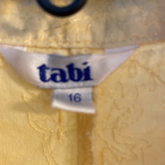 Tabi ladies shirt. Size 16. Yellow eyelet - Picture 3 of 3